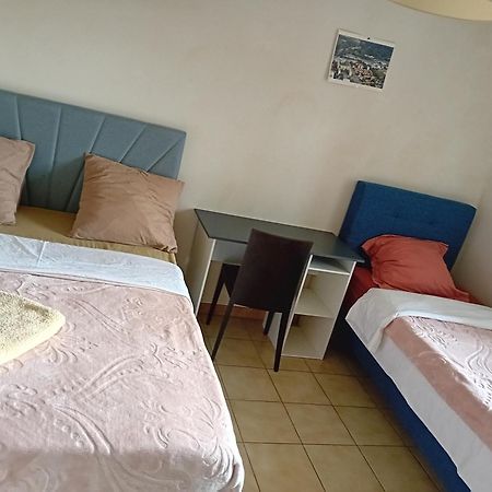 Appartamento Dynamique Et Splendide Bourgoin-Jallieu Esterno foto
