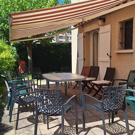 Appartamento Dynamique Et Splendide Bourgoin-Jallieu Esterno foto