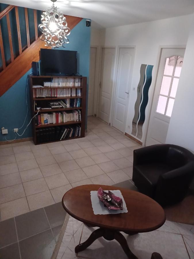 Appartamento Dynamique Et Splendide Bourgoin-Jallieu Esterno foto