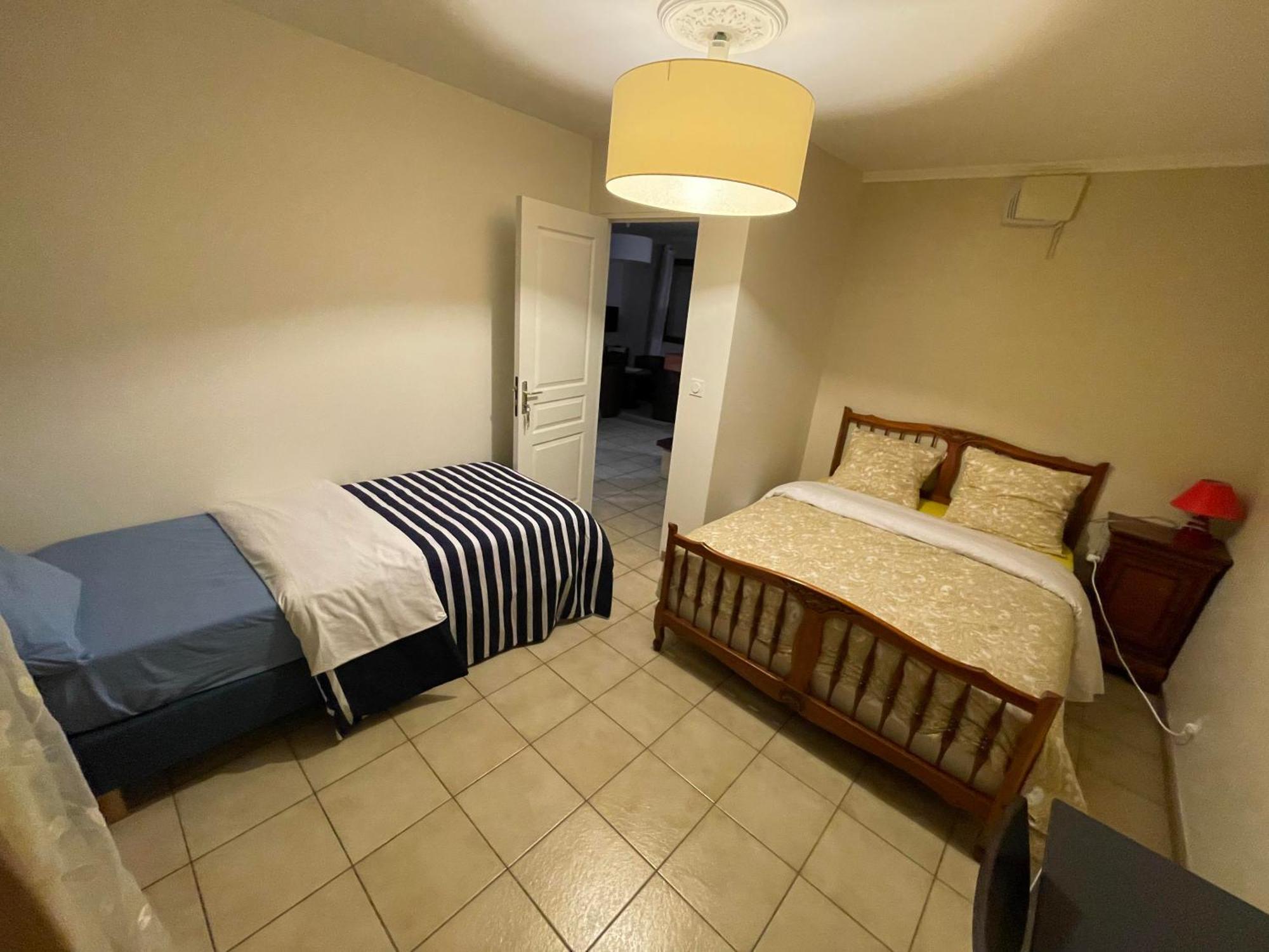 Appartamento Dynamique Et Splendide Bourgoin-Jallieu Esterno foto
